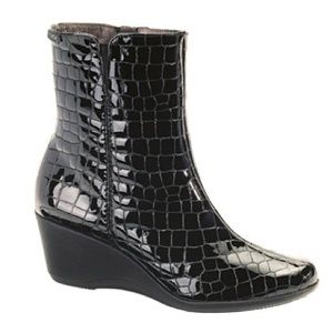 Mephisto Black Croc-Embossed Ankle Boots